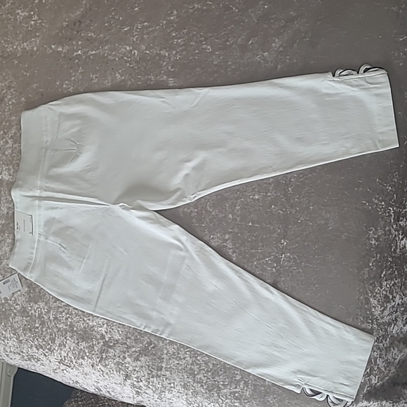 cleo, Size Large Petite, White Slim Ankle Pants with Slimming Panel - Picture 5 of 6